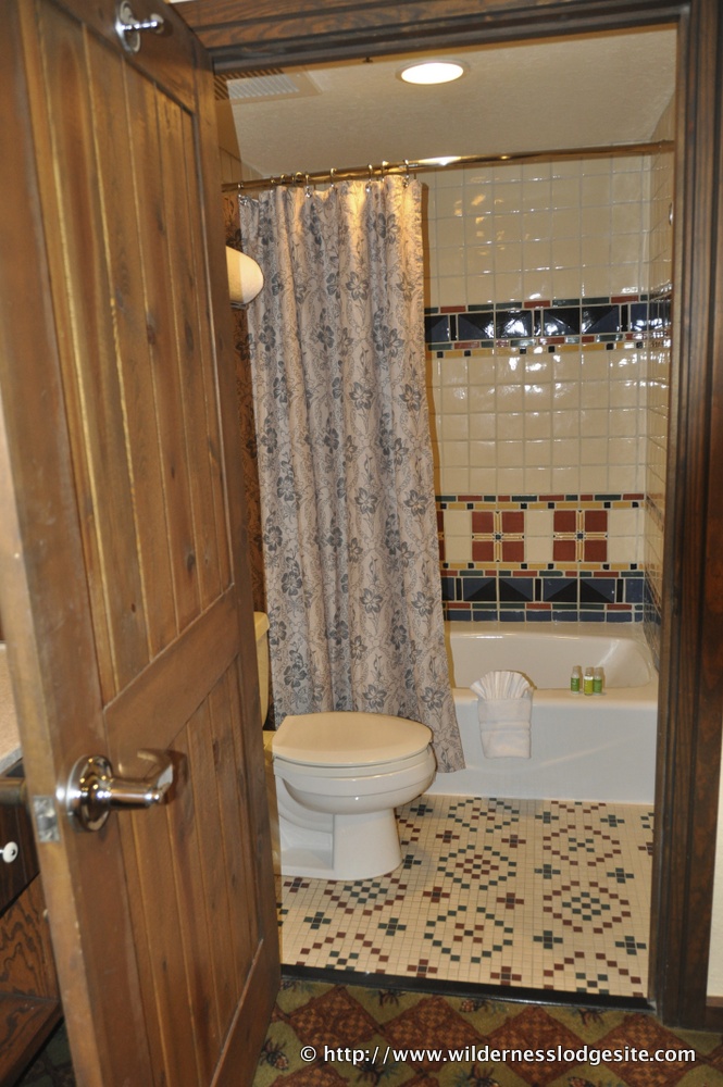 2B Villa 5537 2nd Bath Interior